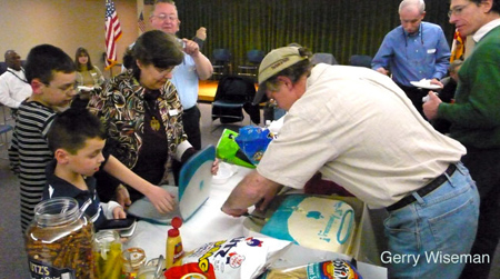 Steve-cutting-cake